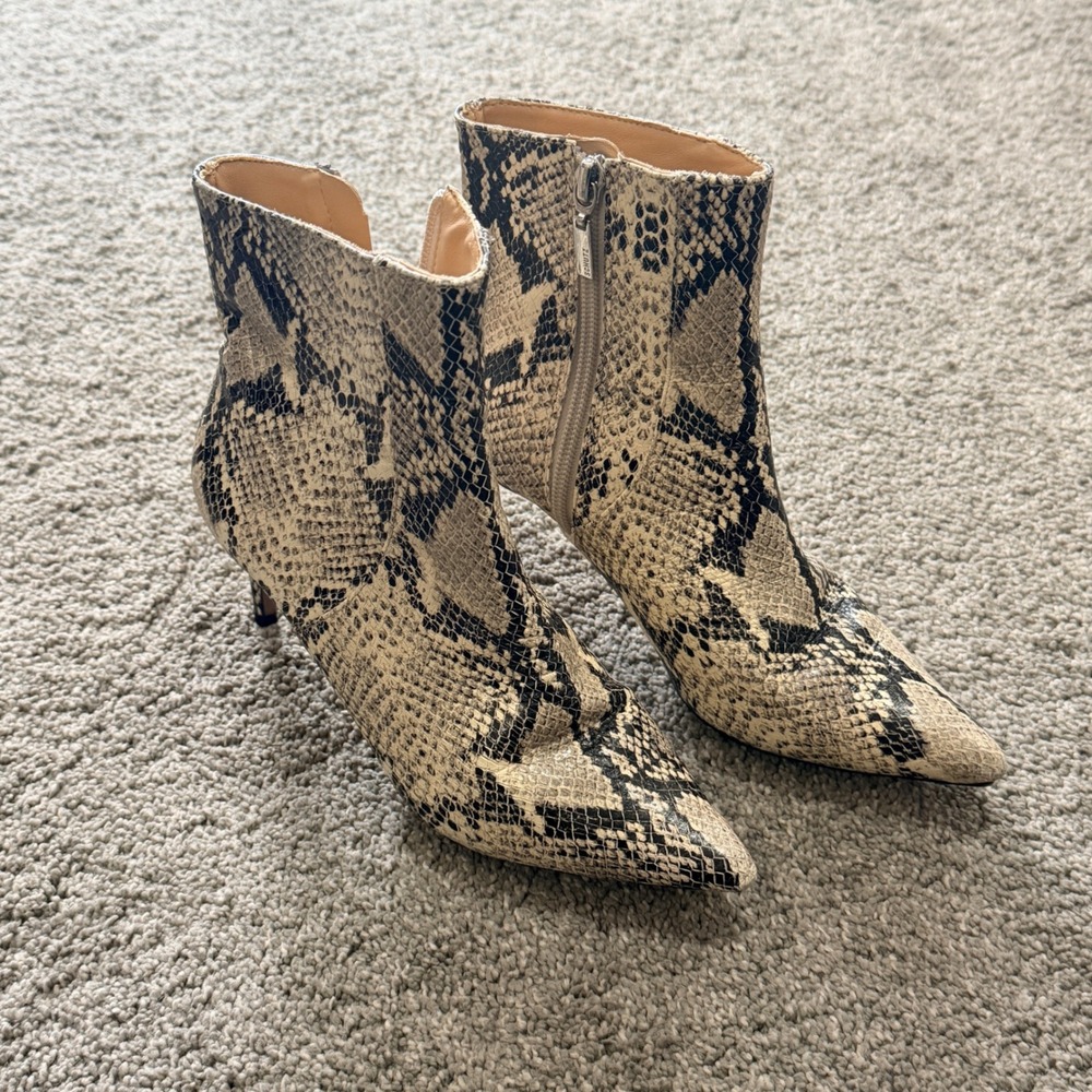 Schutz Snakeskin Embossed Leather Ankle Boots Pointed Toe Kitten Heel Beige 5.5B
